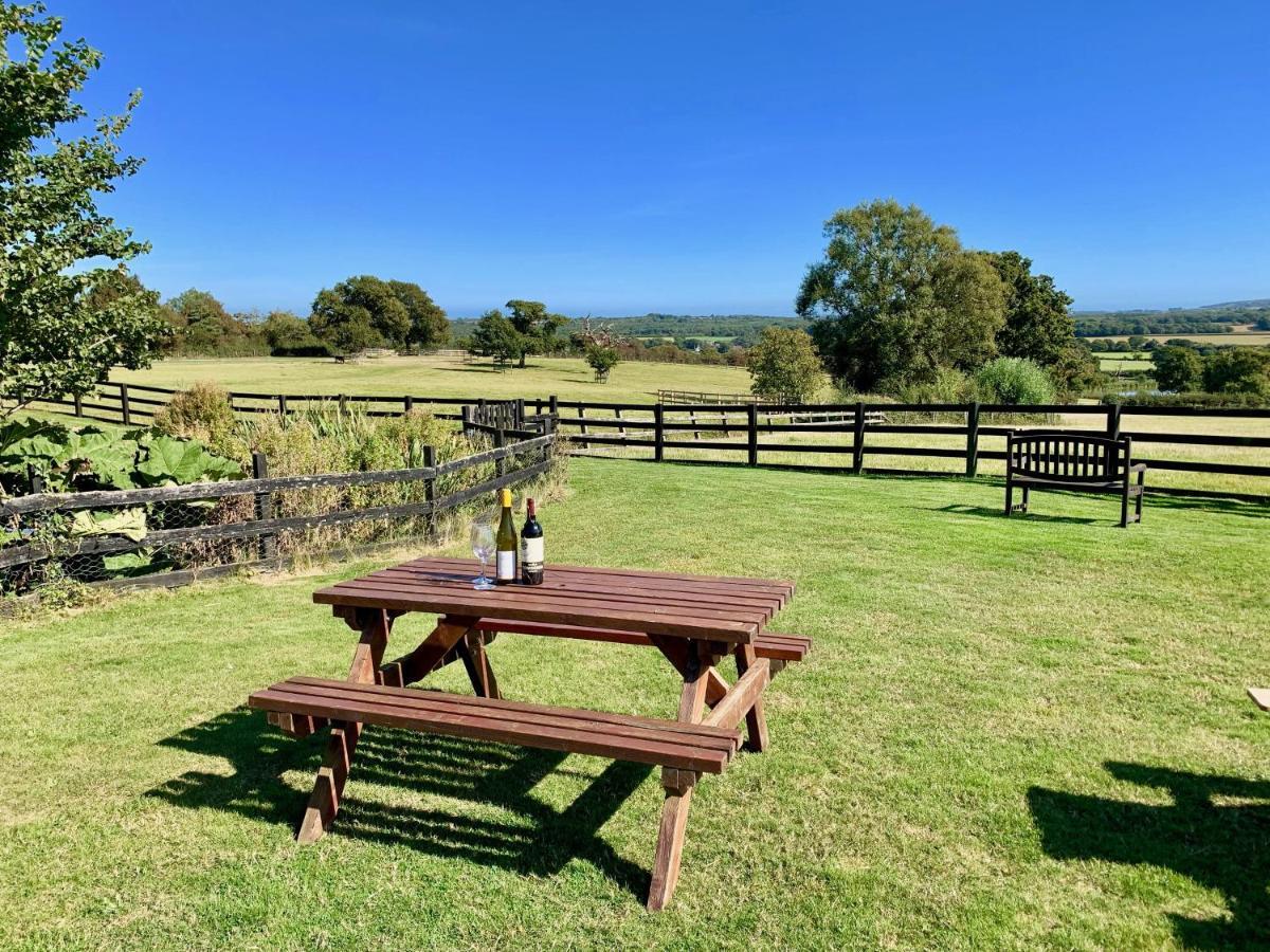 Little Upton Farm Cottages Ryde  Exteriér fotografie