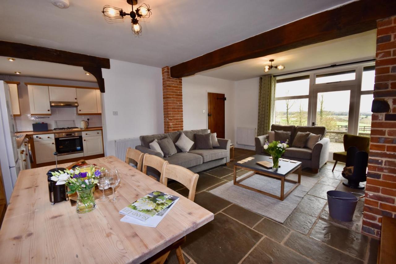 Little Upton Farm Cottages Ryde  Exteriér fotografie